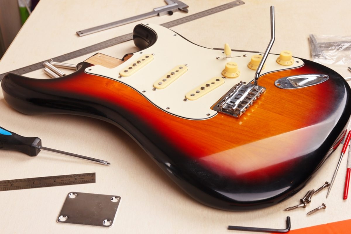 What Makes the Price of An Electric Guitar?